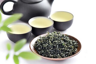 最新大海的的诗歌（关于大海的诗歌有哪些_）